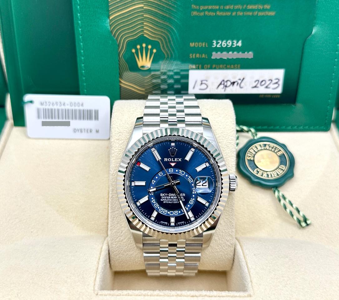 Sky-Dweller automatic luxury watch with blue dial and Jubilee bracelet